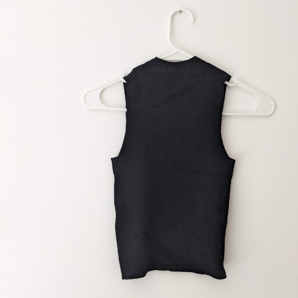 Forever 21 black crop sweater tank top / fitted stretchy top - Picture 2 of 4
